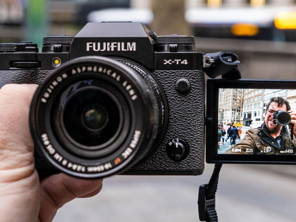 Perbedaan Utama Dari Fujifilm X-S10 vs X-T4:6